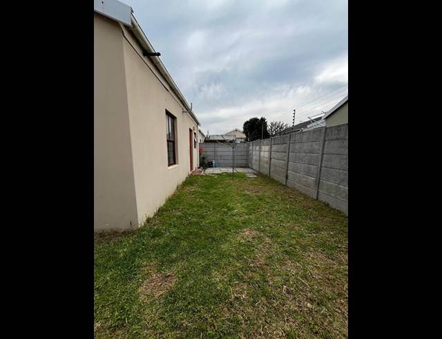 2 BEDROOM TOWNHOUSE FOR SALE IN GULDENLAND